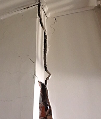 Excessive cracking and movement to internal wall